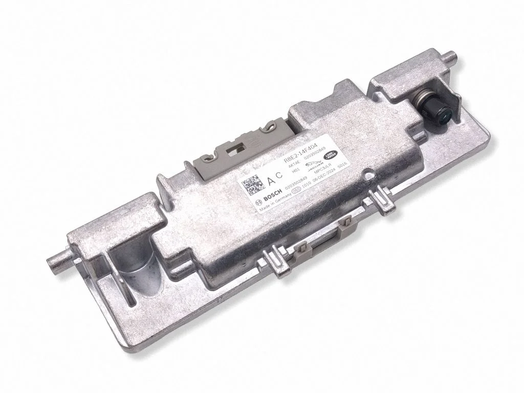 Tuuleklaasi kaamera R8E214F404