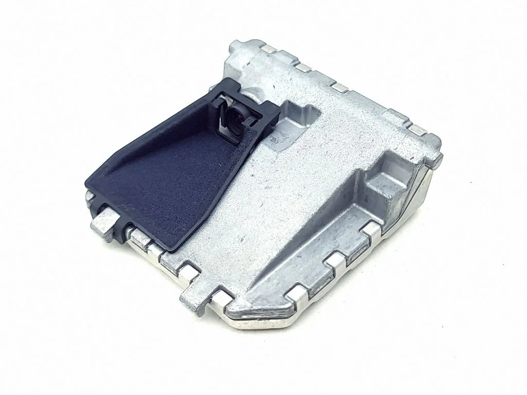 Windshield/windscreen camera – Mercedes-Benz ML-Class W166 (2012-2017)