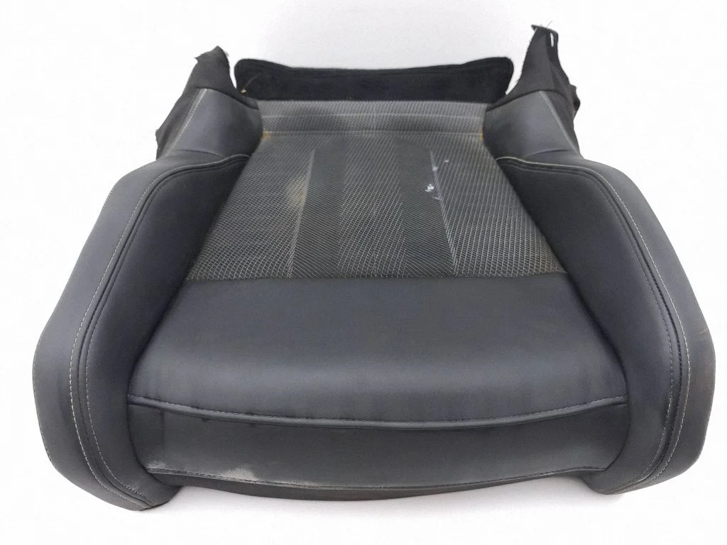 Driver seat console base – Peugeot 3008 III (2023-)