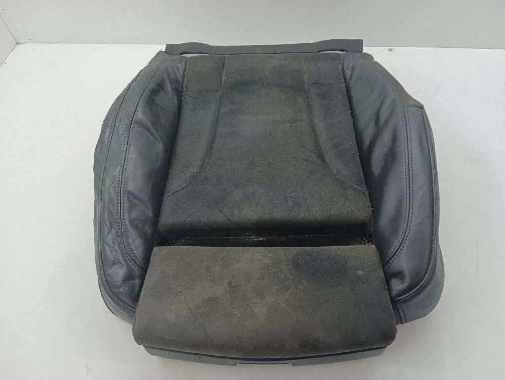 Driver seat console base – Audi Q7 4L (2005-2015)
