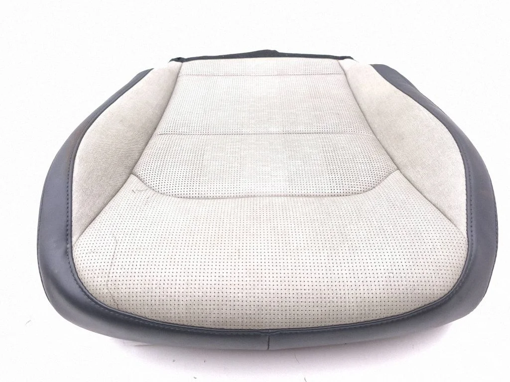 Front passenger seat console base – KIA Niro (2022-)