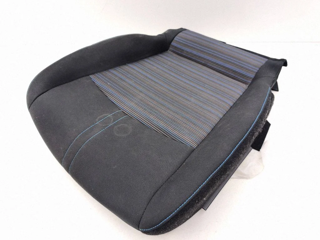Driver seat console base – Nissan Leaf II (ZE1) (2017-2025)