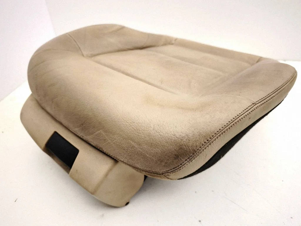 Front passenger seat console base 36228E490