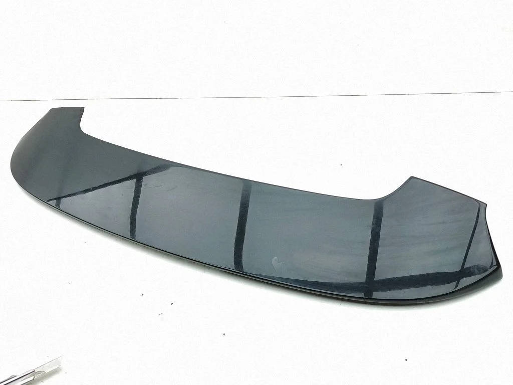 Tailgate/trunk spoiler 7689176010