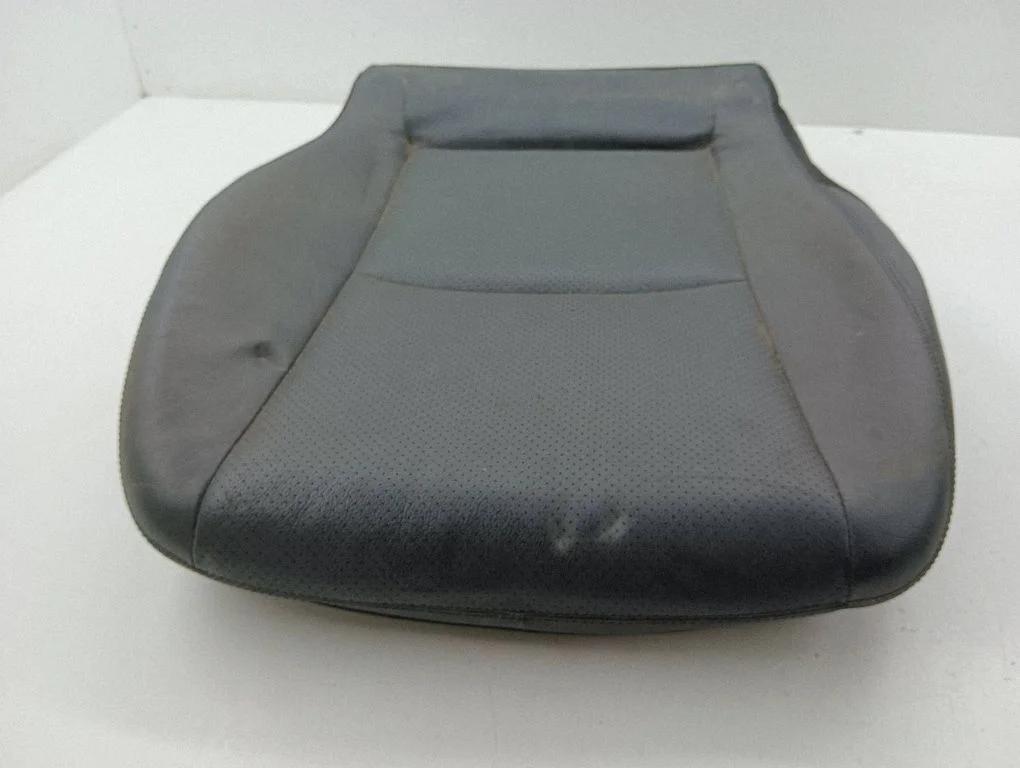 Esimese kõrvalistuja istme alus – Mercedes-Benz C-klass W203 (2000-2007)
