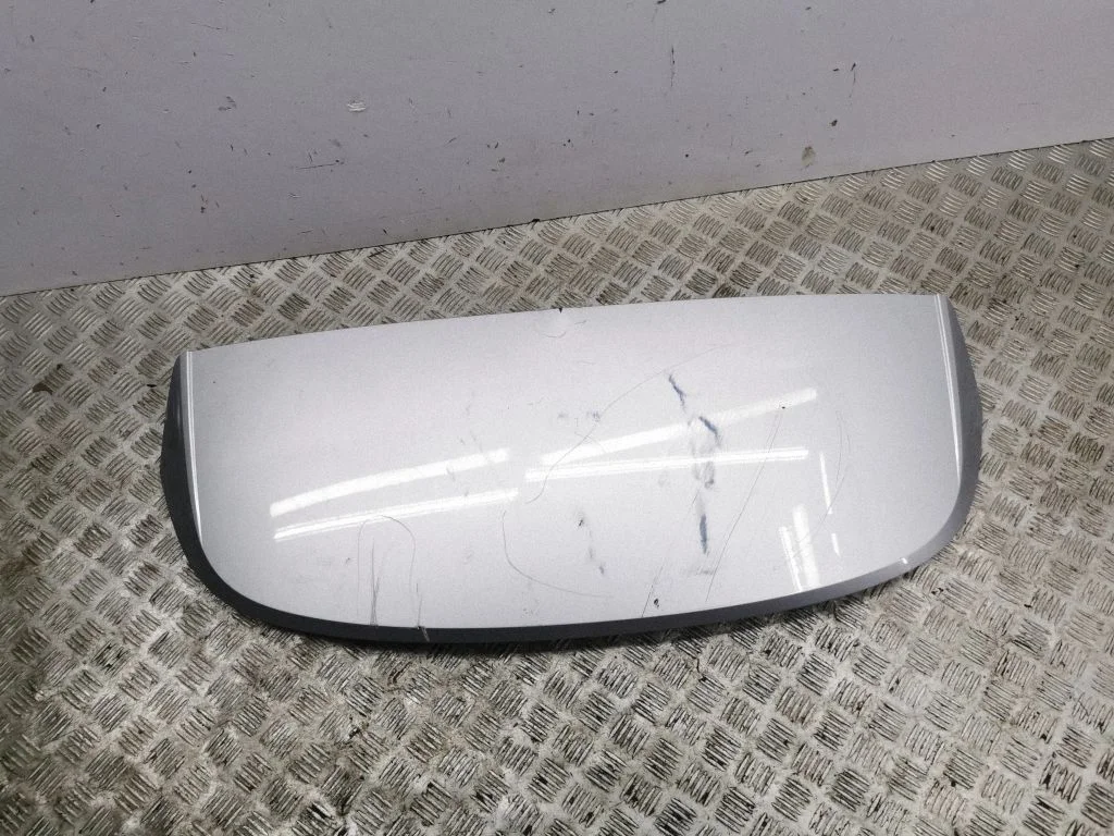 Tailgate/trunk spoiler