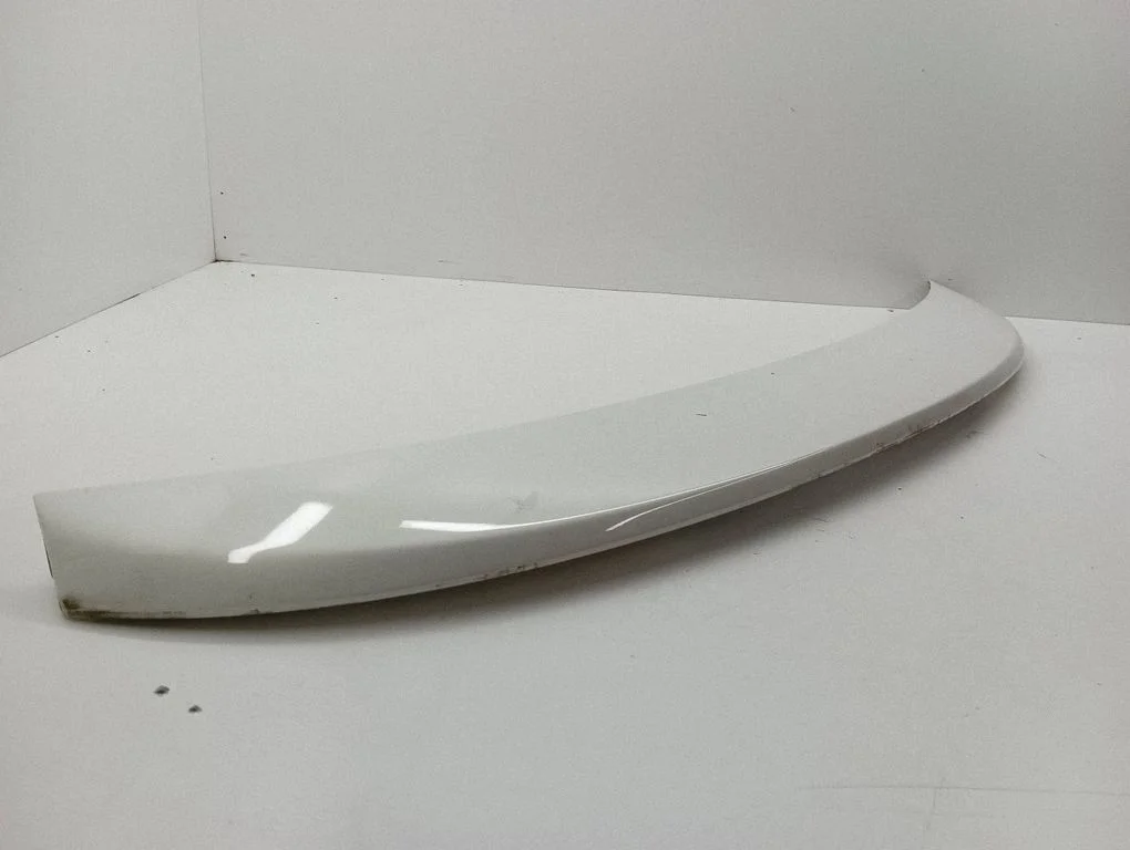 Tailgate/trunk spoiler EH6651961