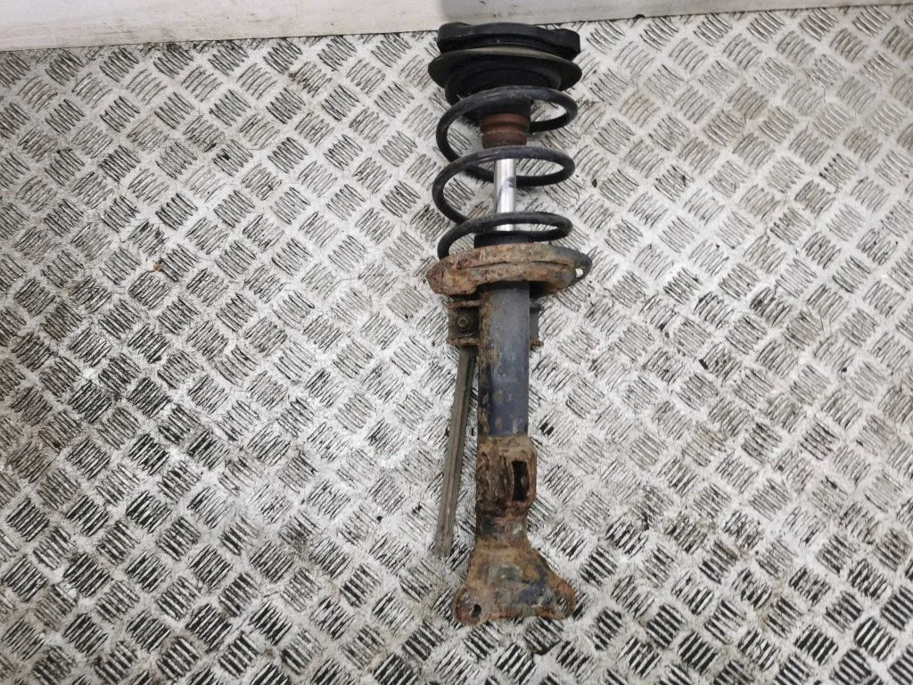 Front shock absorber with coil spring A2043201613