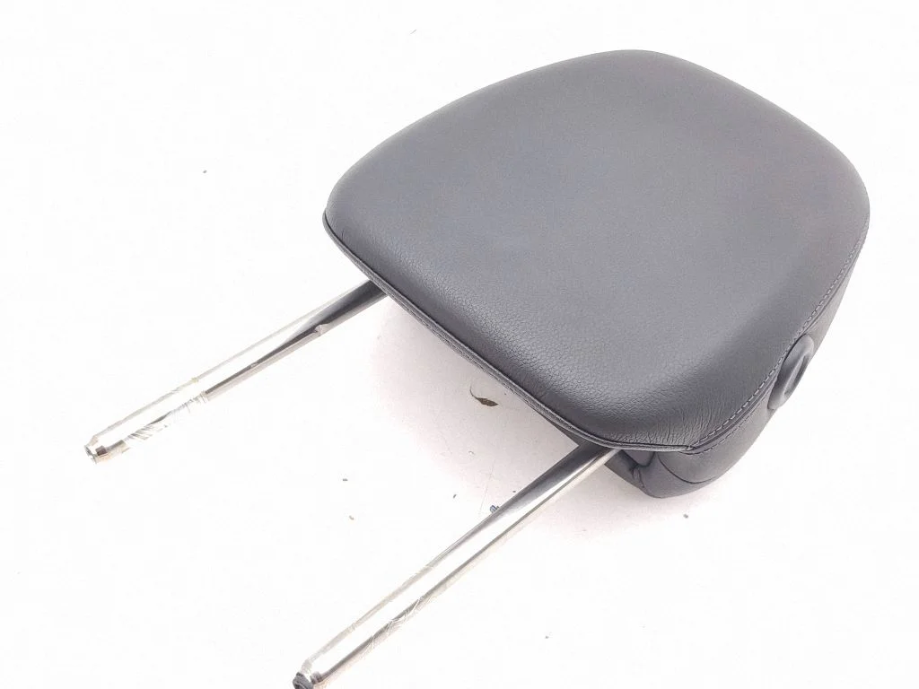 Front seat headrest – Porsche Cayenne (92A) (2010-2017)