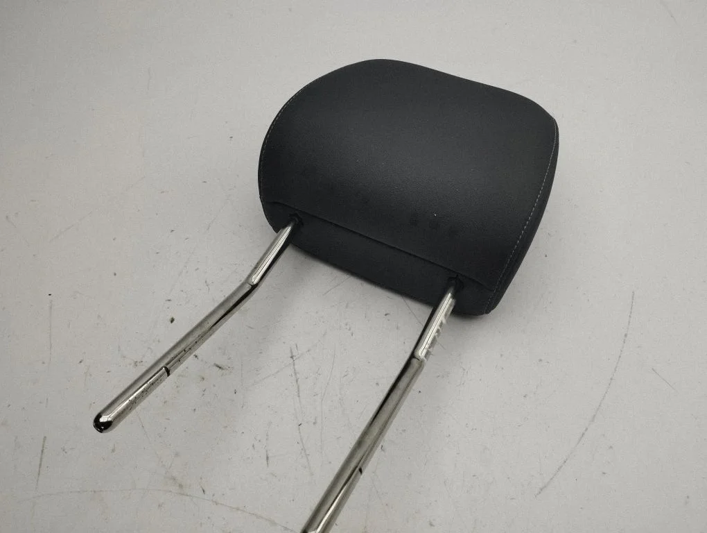 Front seat headrest – Audi A1 (2018-)