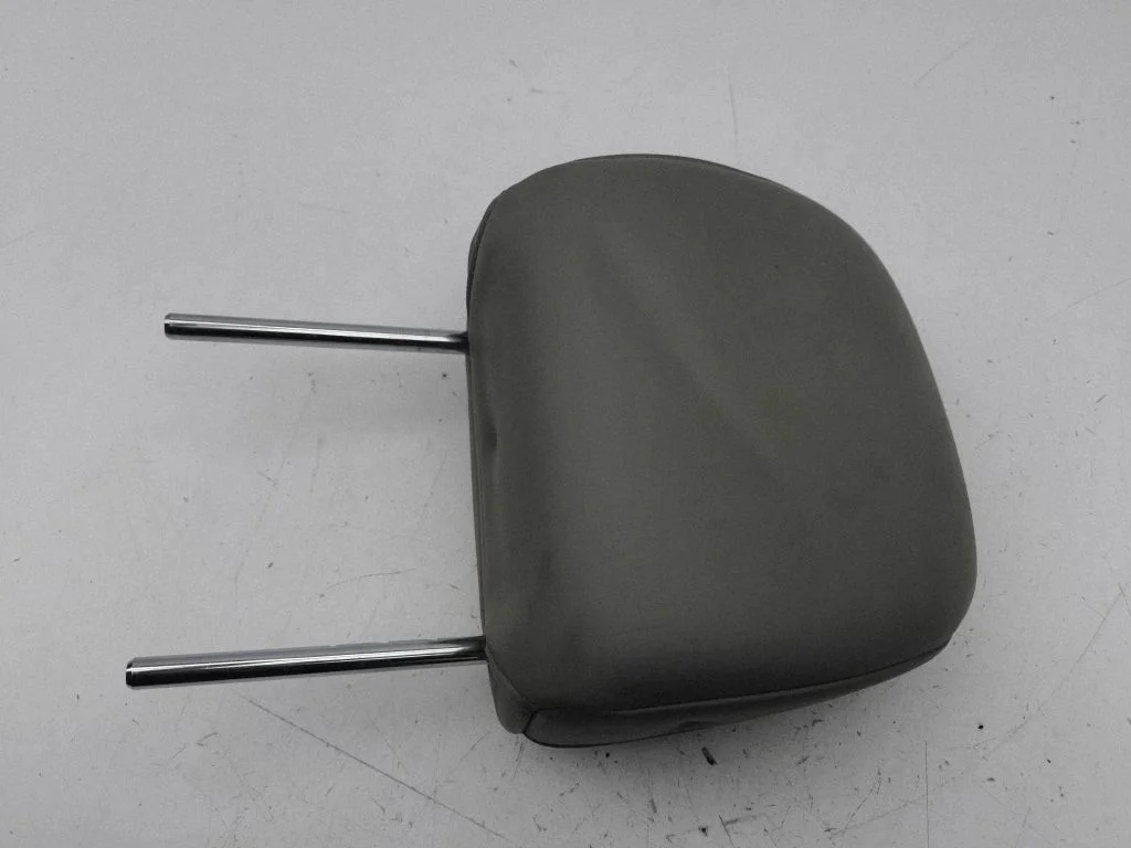 Front seat headrest – Lexus IS 220D-250-350 (2006-2013)