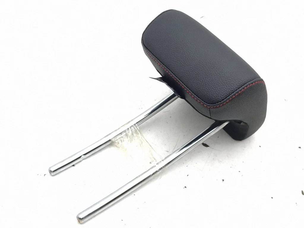 Rear seat headrest – centre
