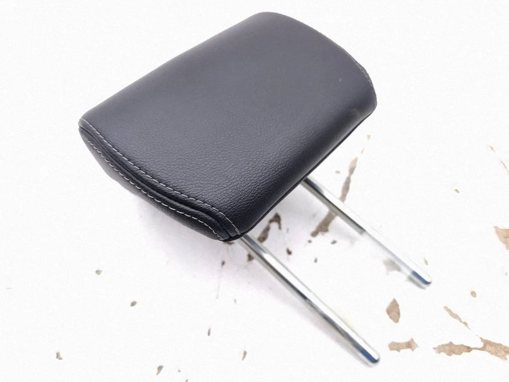 Rear seat headrest – Mitsubishi Outlander (2007-2012)