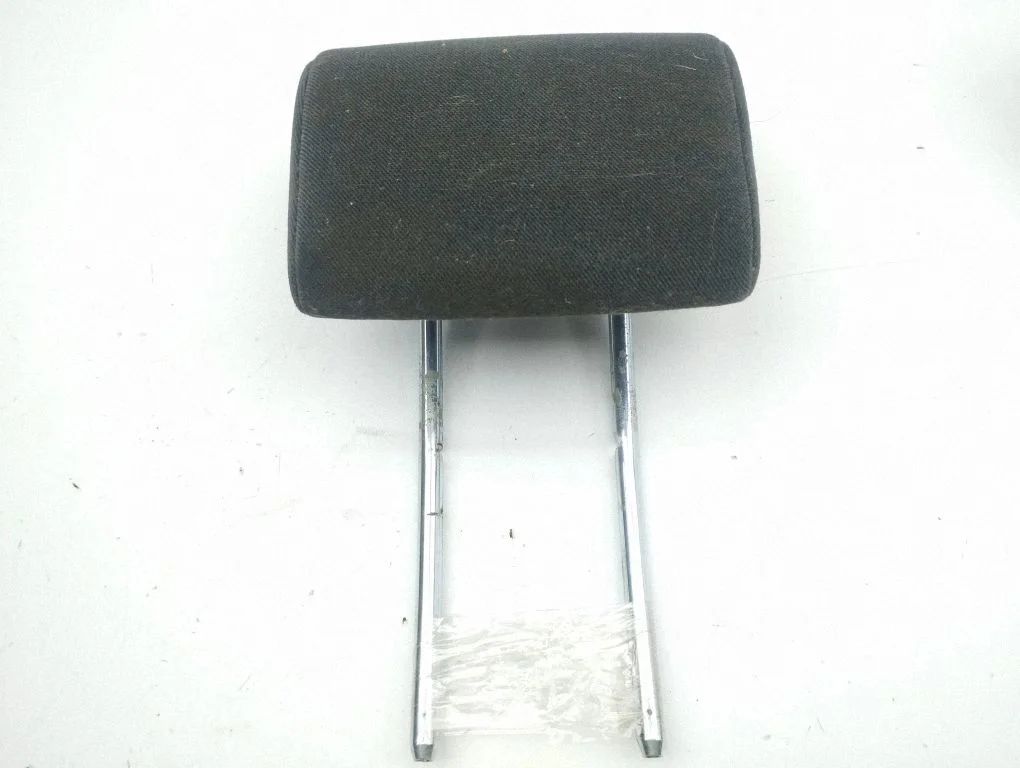 Rear seat headrest – Ford Focus C-MAX (2003-2010)