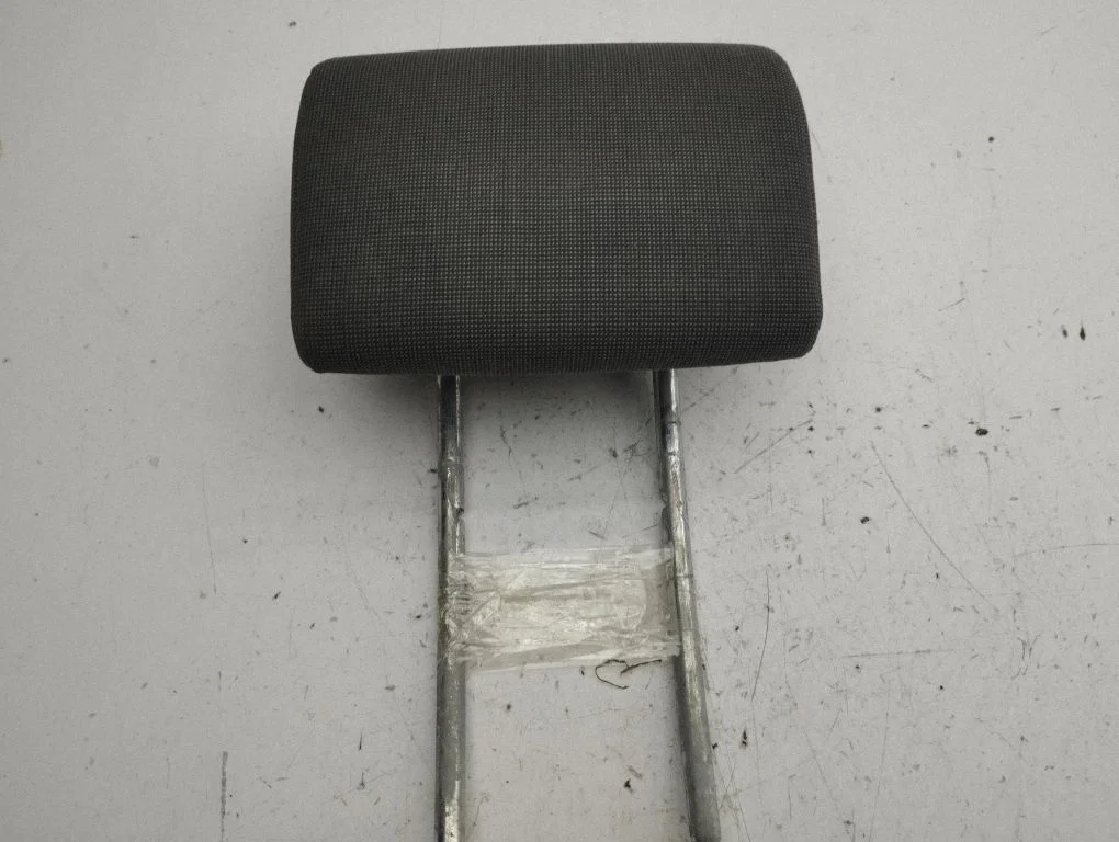 Rear seat headrest – Ford Focus C-MAX (2003-2010)
