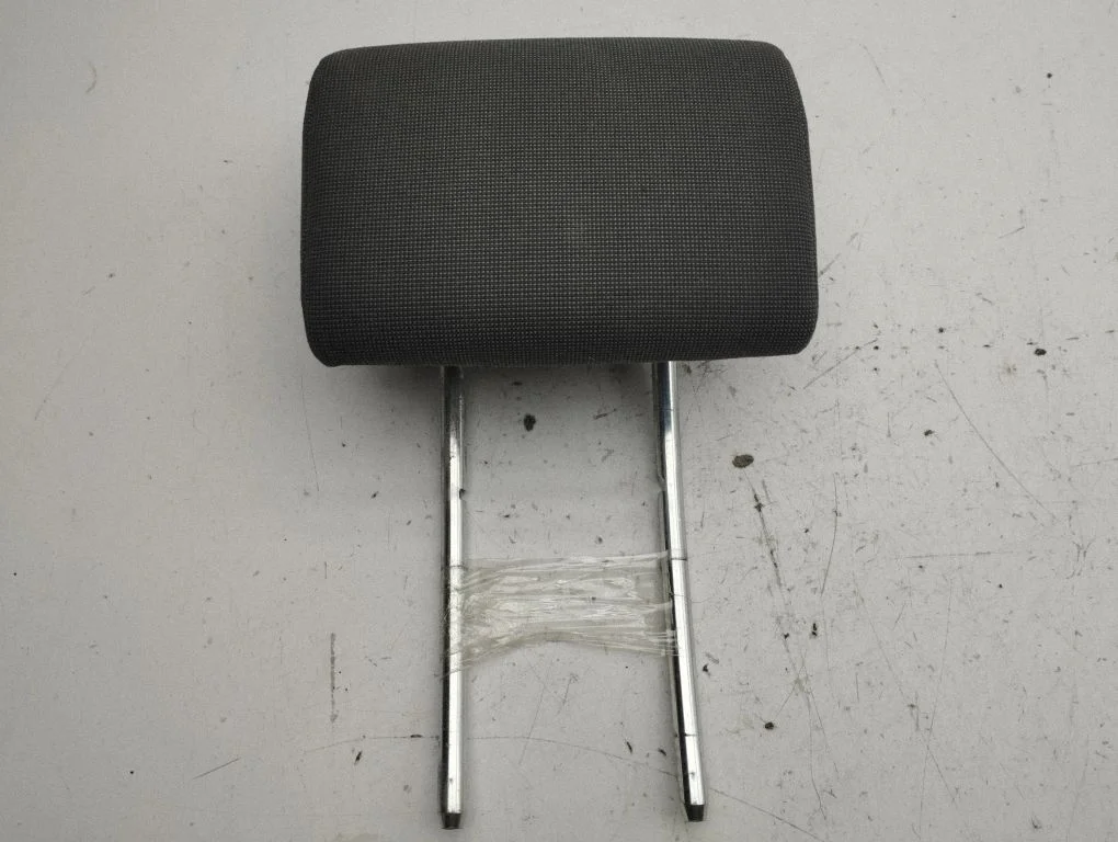 Rear seat headrest – Ford Focus C-MAX (2003-2010)