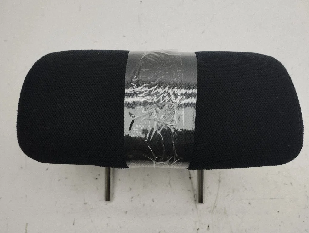 Aizmugurējā sēdekļa galvas balsts – vidējā