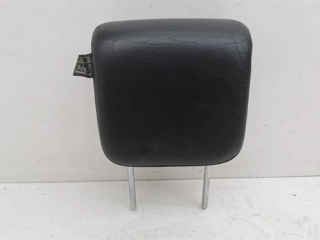Rear seat headrest – centre