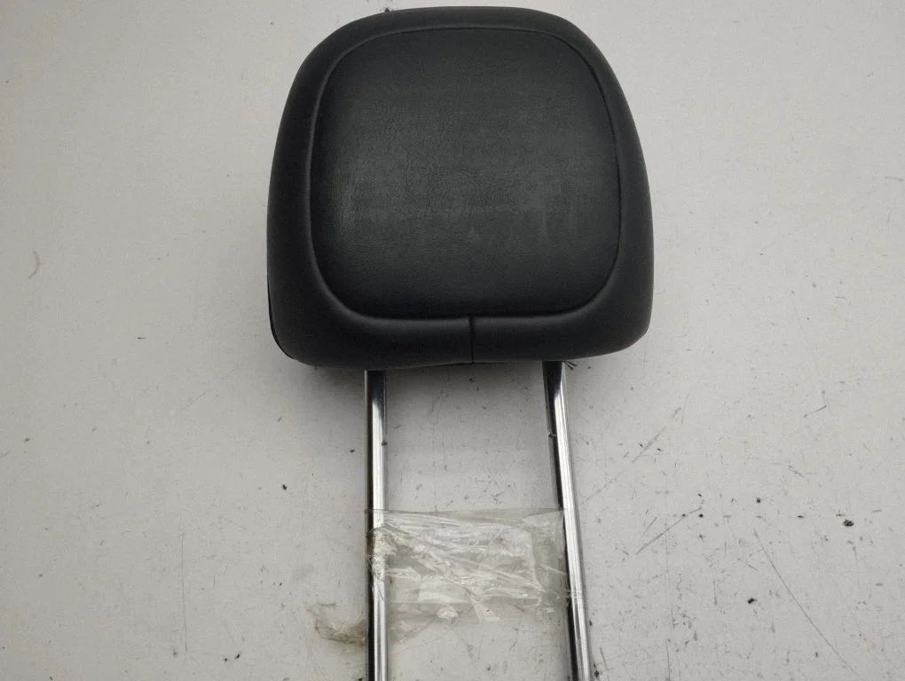 Rear seat headrest – Jeep Grand Cherokee (2010-2021)