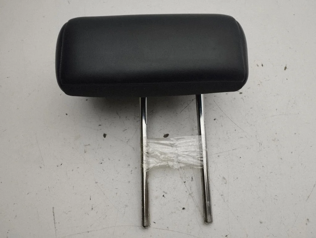 Rear seat headrest – Jeep Grand Cherokee (2010-2021)