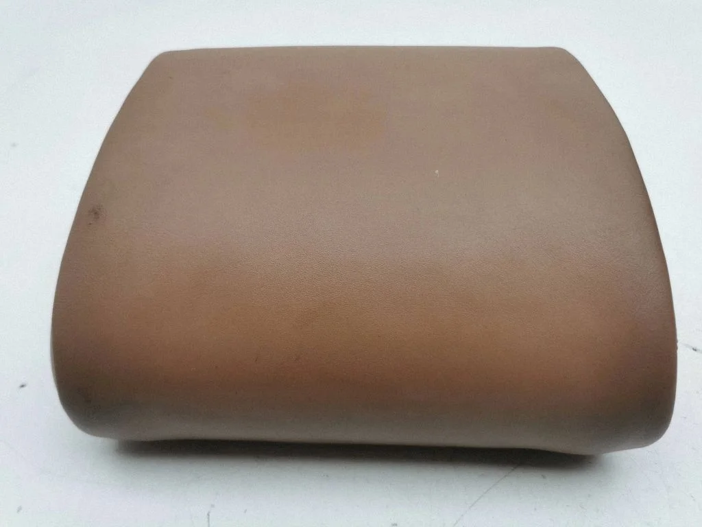 Rear seat headrest – BMW 7 Series F01 F02 F03 F04 (2008-2016)
