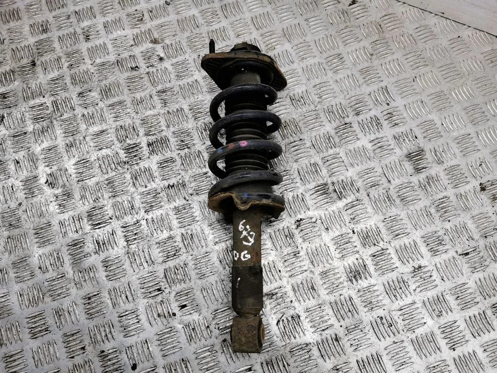 Rear shock absorber with coil spring – Honda CR-V (2013-2016)