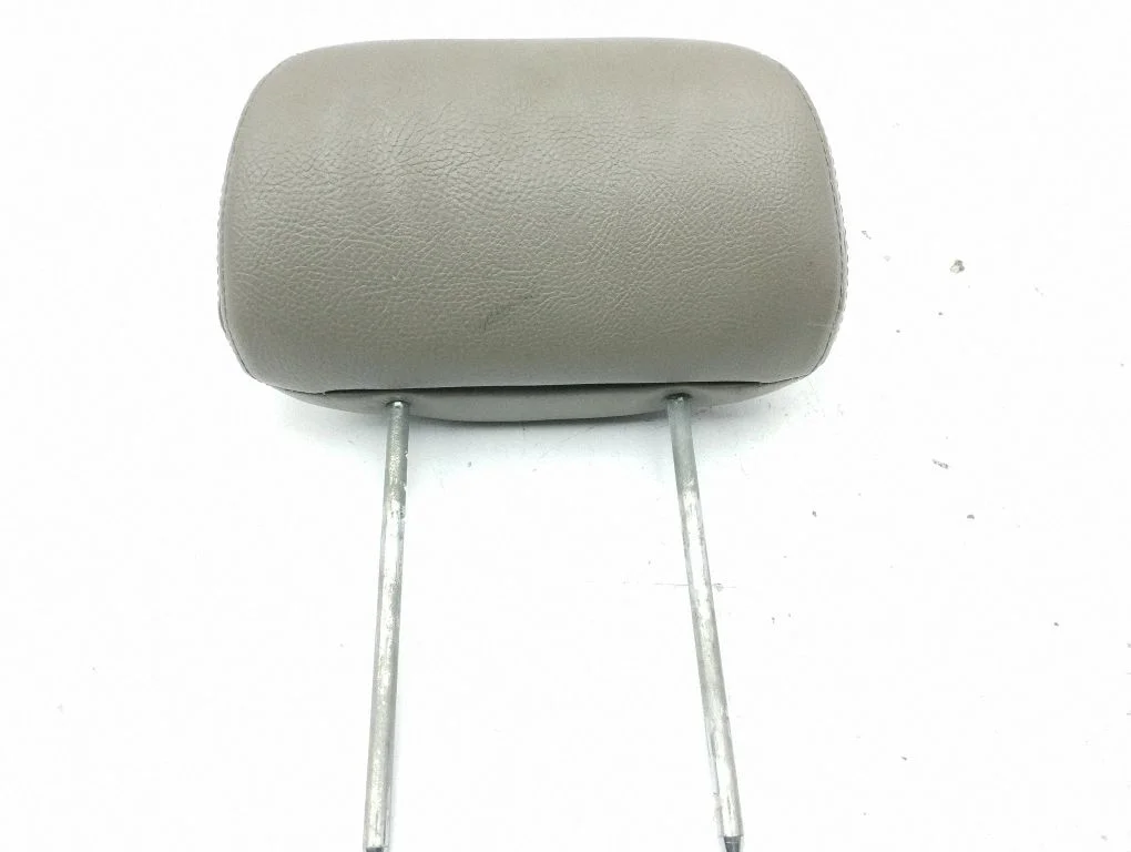 Third row seat headrest – Chrysler Voyager (1996-2001)