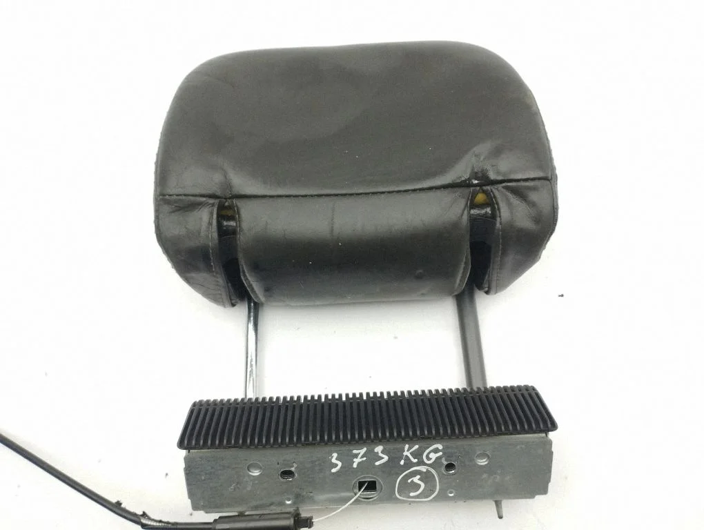 Third row seat headrest – Volvo XC90 (2003-2006)