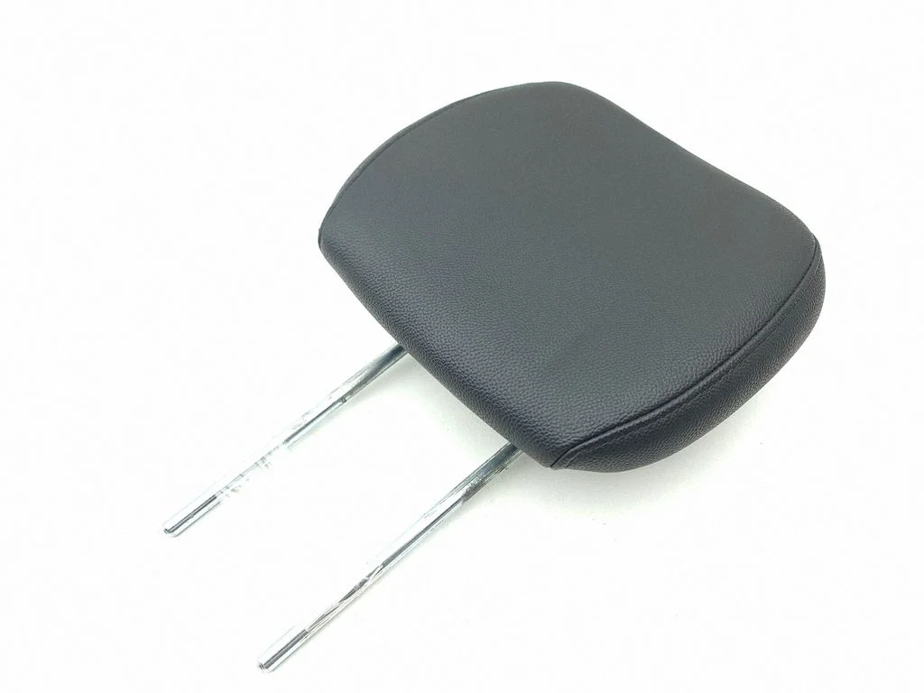 Third row seat headrest – Chrysler Grand Voyager V (2007-2015)