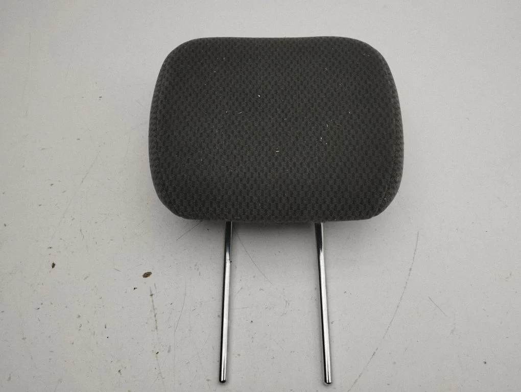 Third row seat headrest – Chrysler Grand Voyager V (2007-2015)