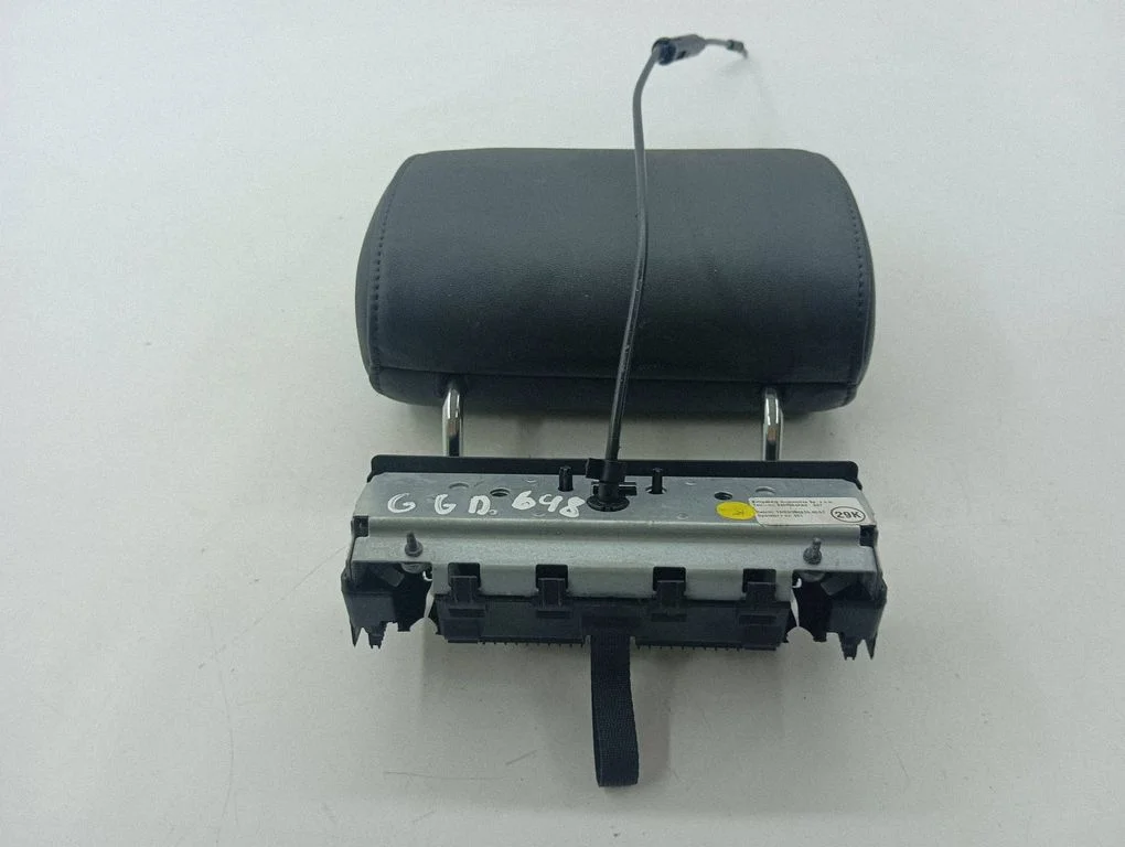 Third row seat headrest – Audi Q7 4L (2005-2015)
