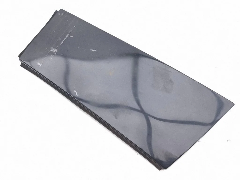 Front door glass trim molding 76890CD000