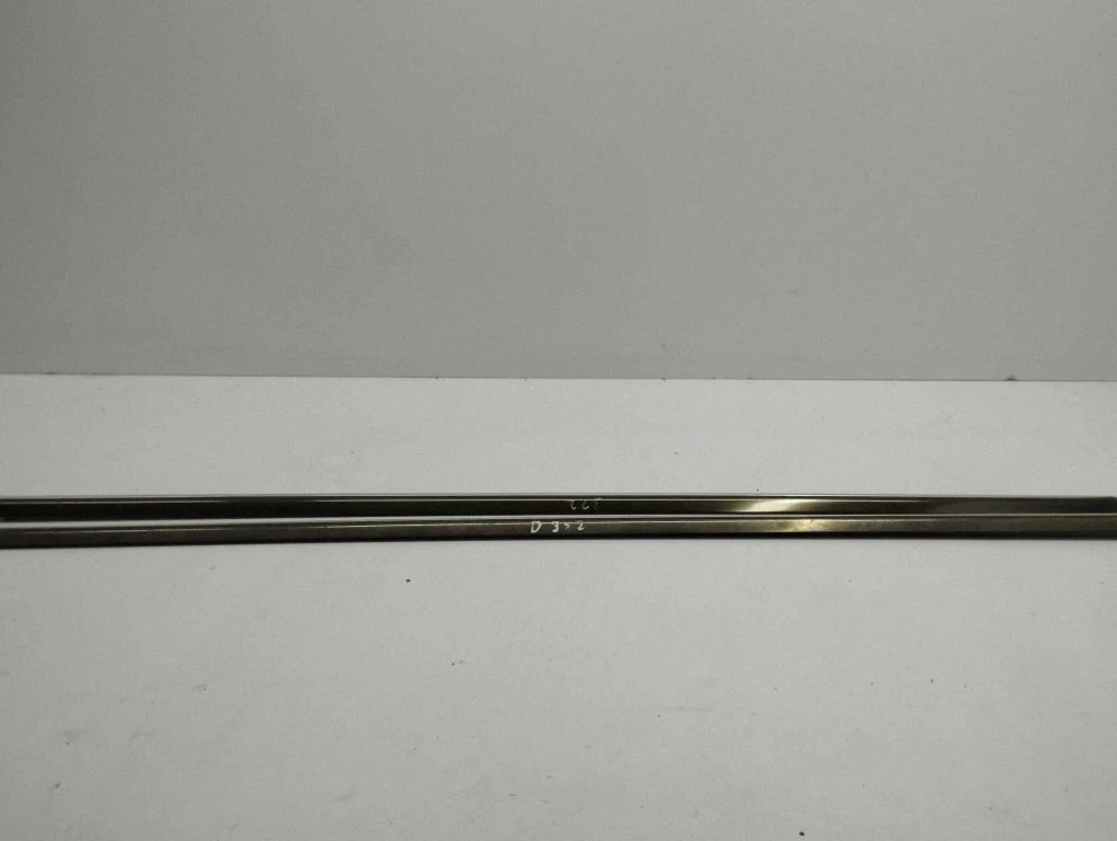 Front door glass trim molding