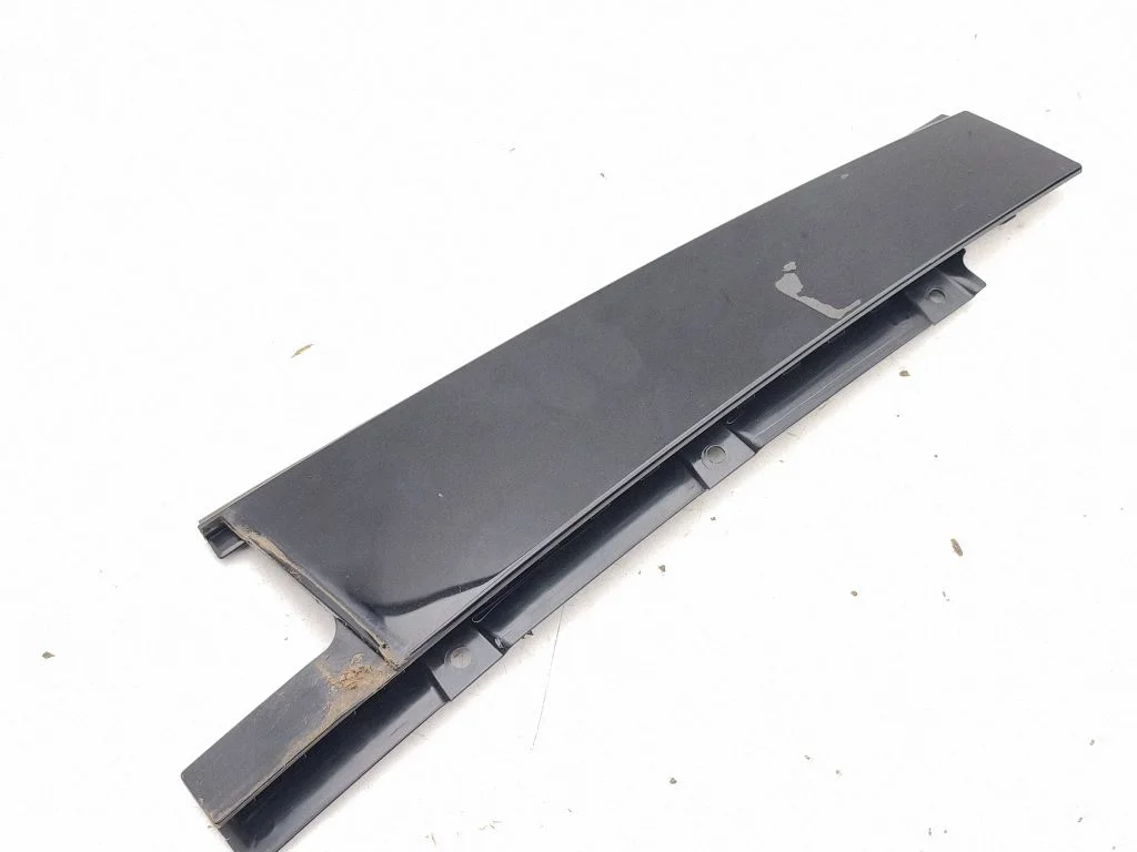 Rear door glass trim molding A1777329100