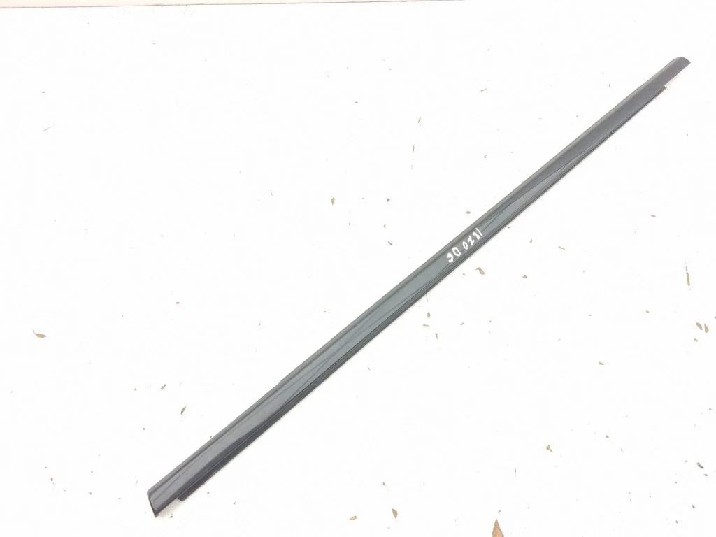 Aizmugurējo durvju stikla apdare 7P5839476