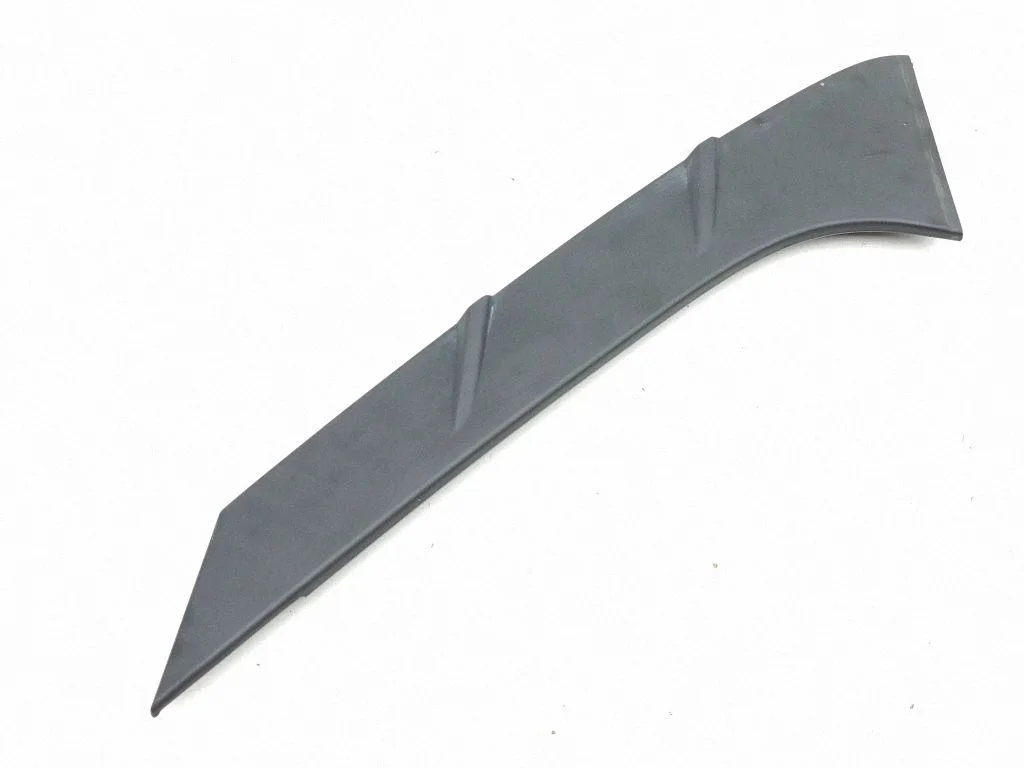Tagaukse klaasi liist 83270AT000