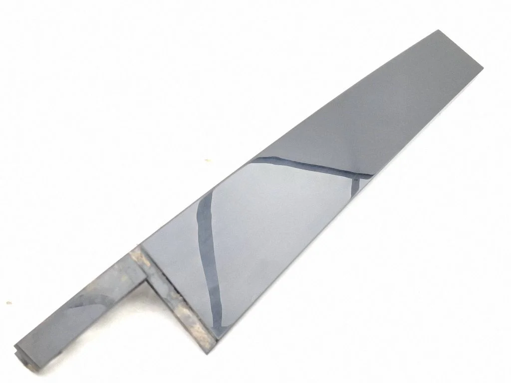 Listwa szyby drzwi tylnych 5NA839902B