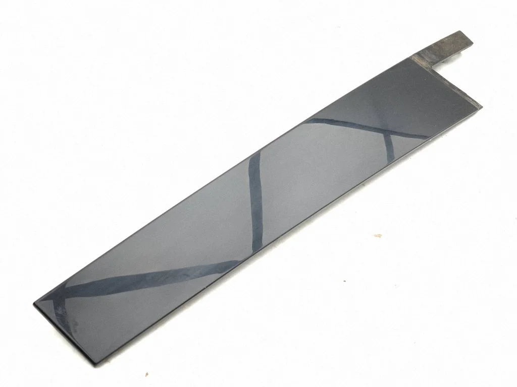 Listwa szyby drzwi tylnych 5NA839901B