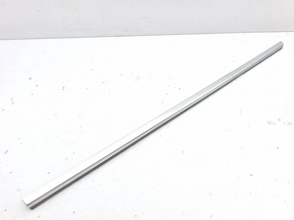 Rear door glass trim molding – right