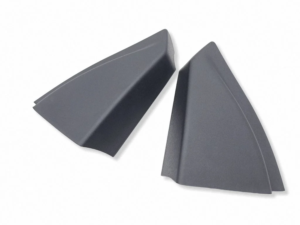 Rear door glass trim molding 9847697580