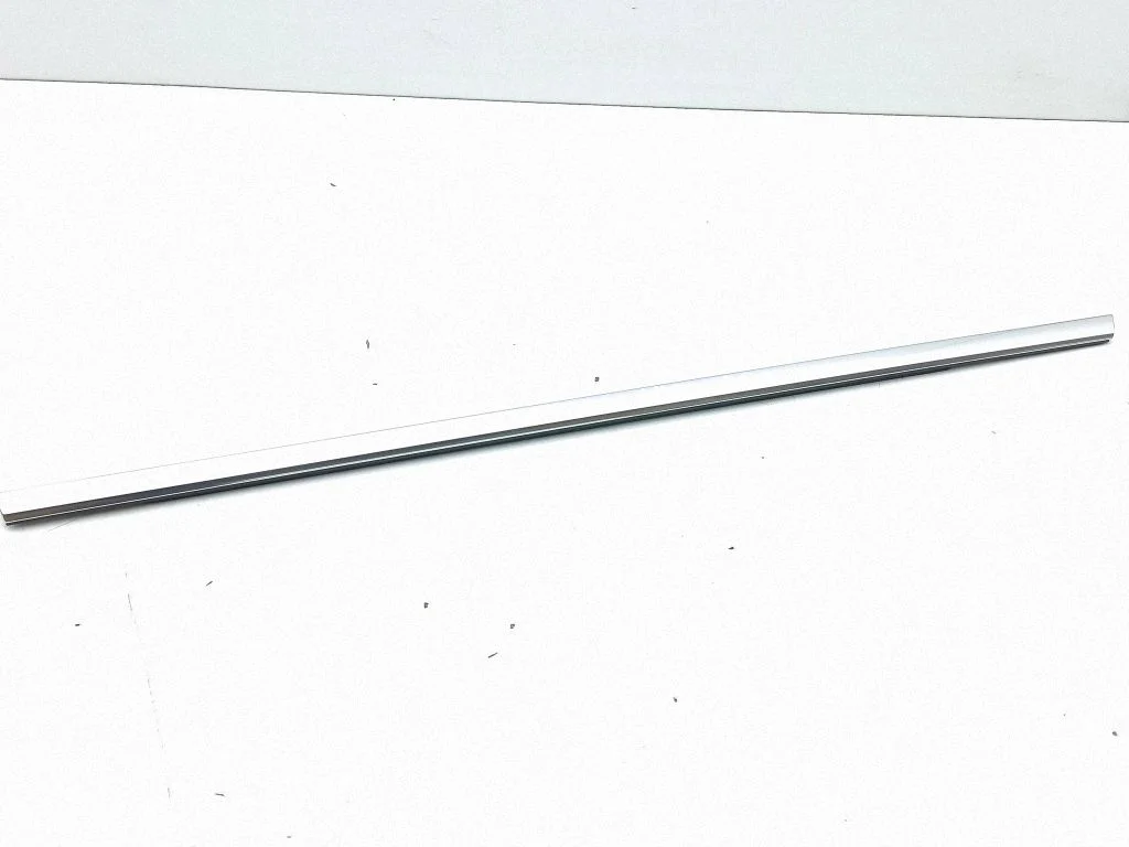 Aizmugurējo durvju stikla apdare – Audi RS Q3 (2019-)