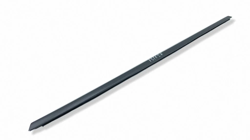 Rear door glass trim molding – Tesla Model Y (2020-)