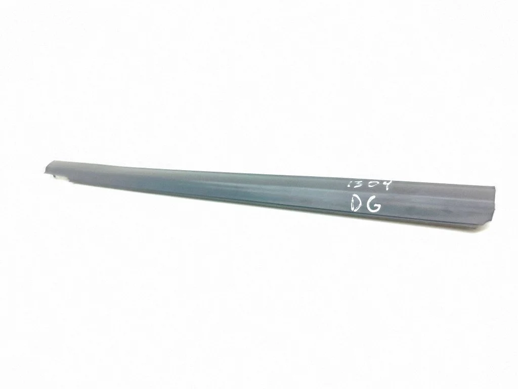 Rear door glass trim molding – rear right