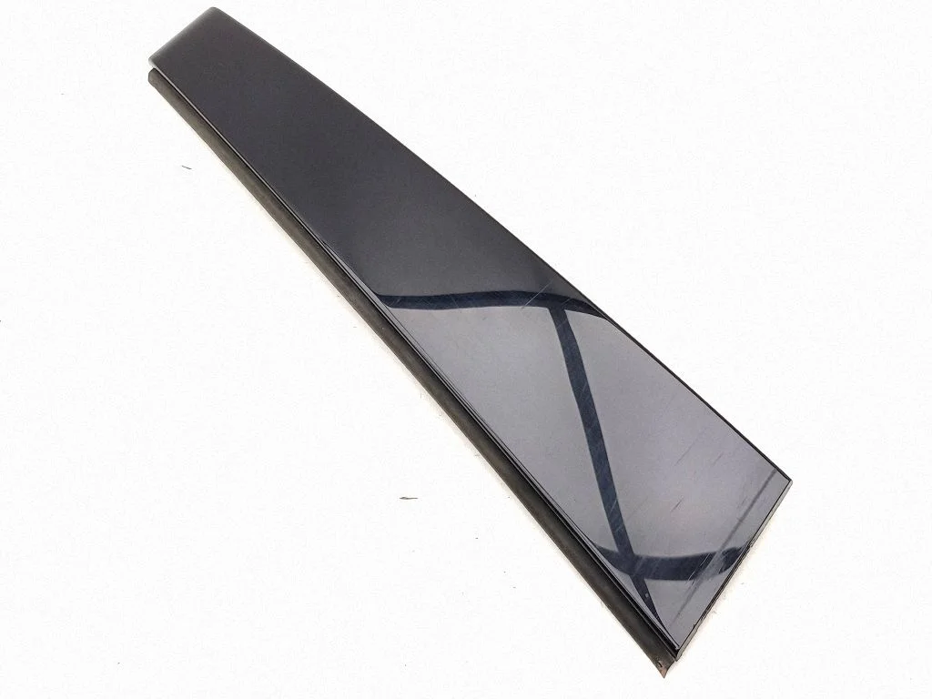Rear door glass trim molding 4G0839901