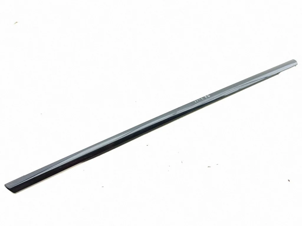 Rear door glass trim molding – left