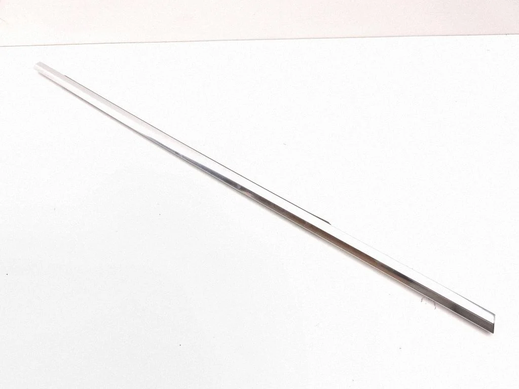 Rear door glass trim molding – left