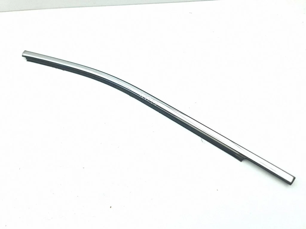Rear door glass trim molding – Nissan Navara D23 (2015-)