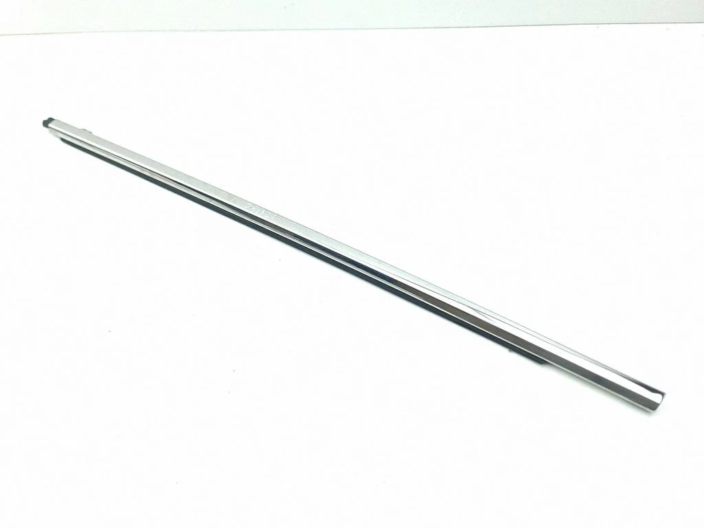 Rear door glass trim molding – left