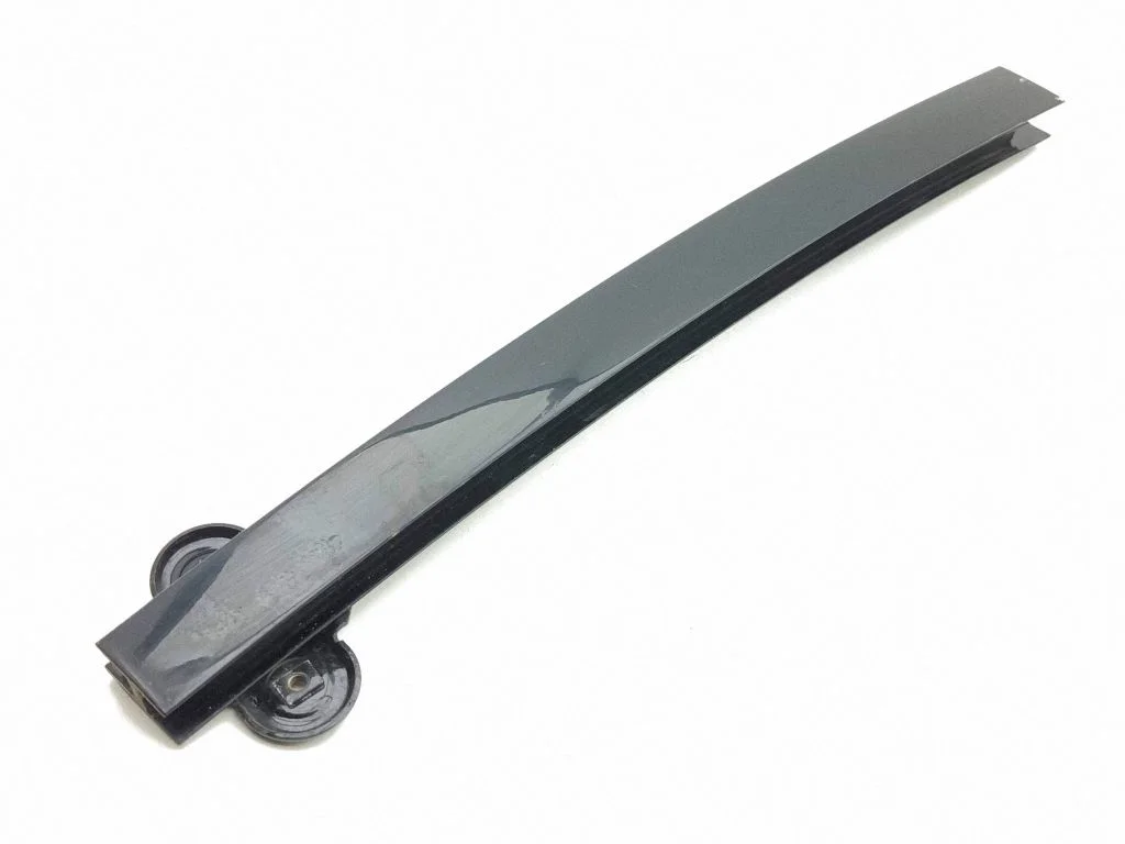 Rear door glass trim molding – right
