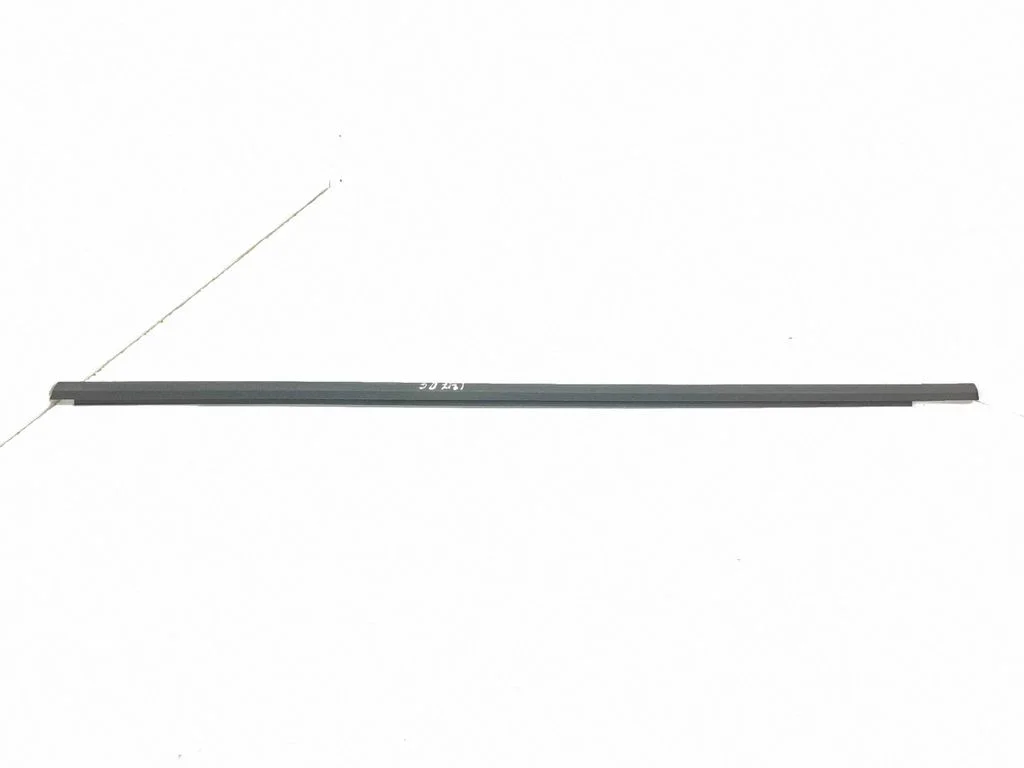 Rear door glass trim molding – right